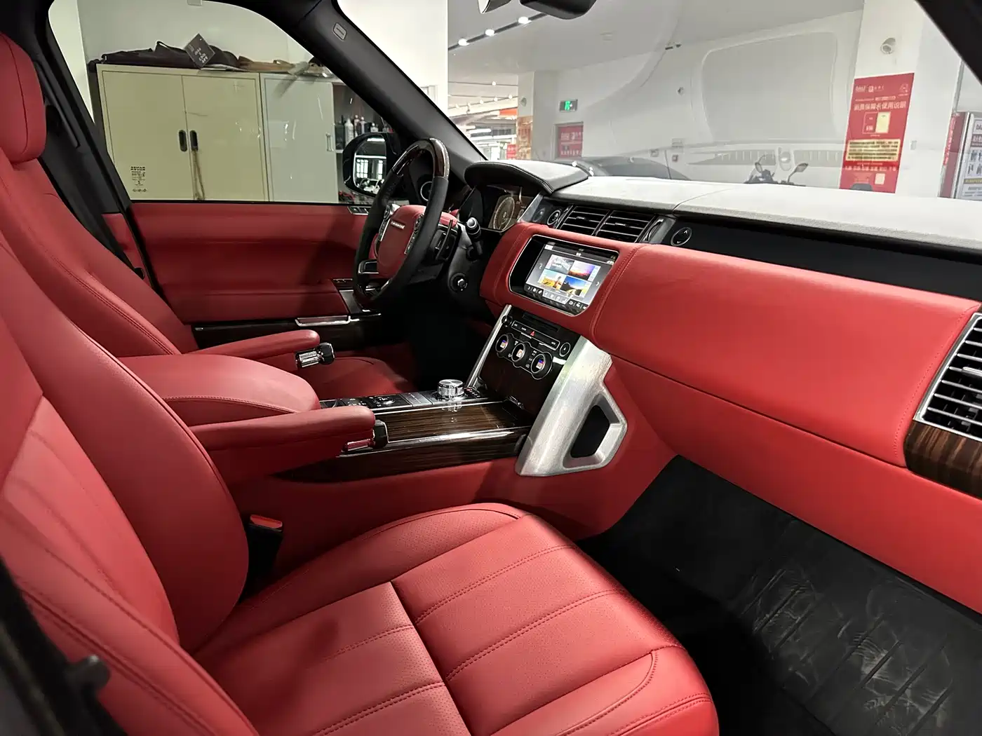 Land Rover Range Rover 2017 3.0 SC V6 Vogue фото 19