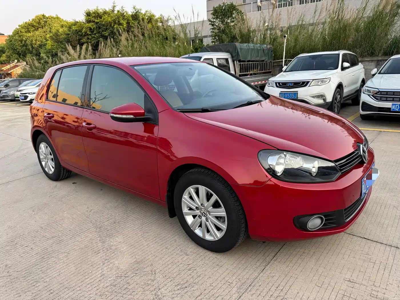 Фото 3 - Volkswagen Golf