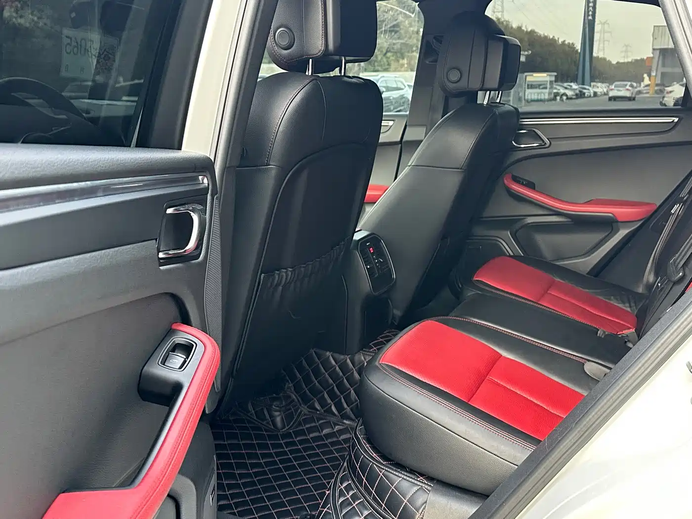Porsche Macan 2016 Macan 2.0T фото 17