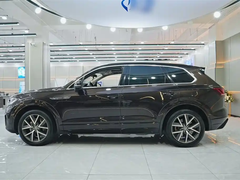 Volkswagen Touareg 2019 3.0TSI Sharp Edge Edition China VI фото 15