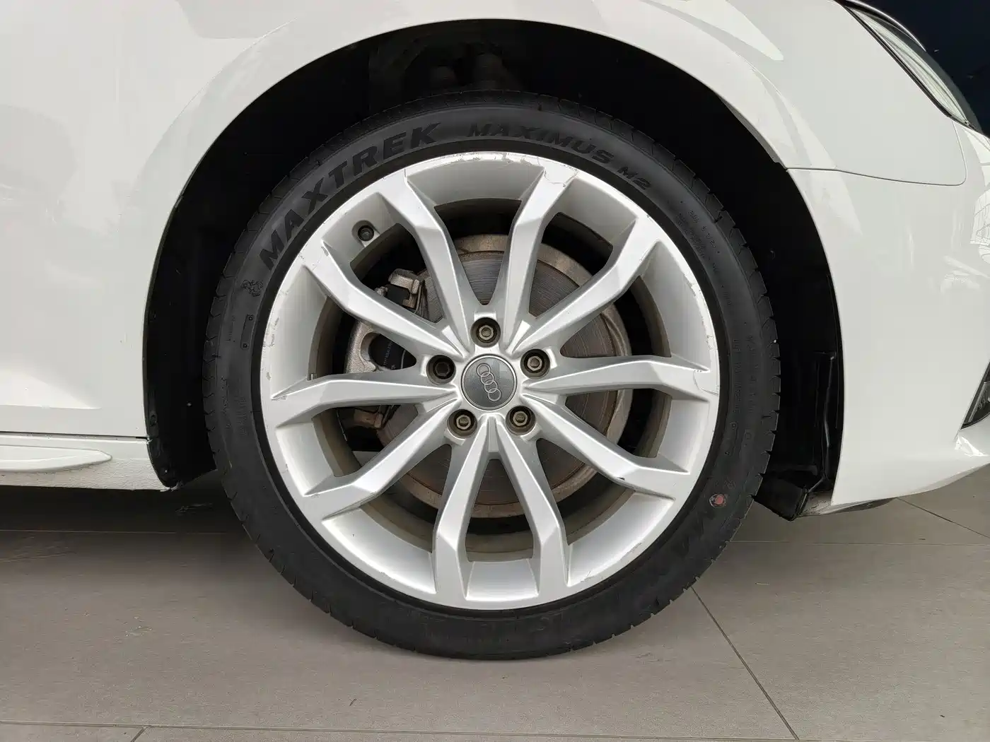 Фото 16 - Audi A4L