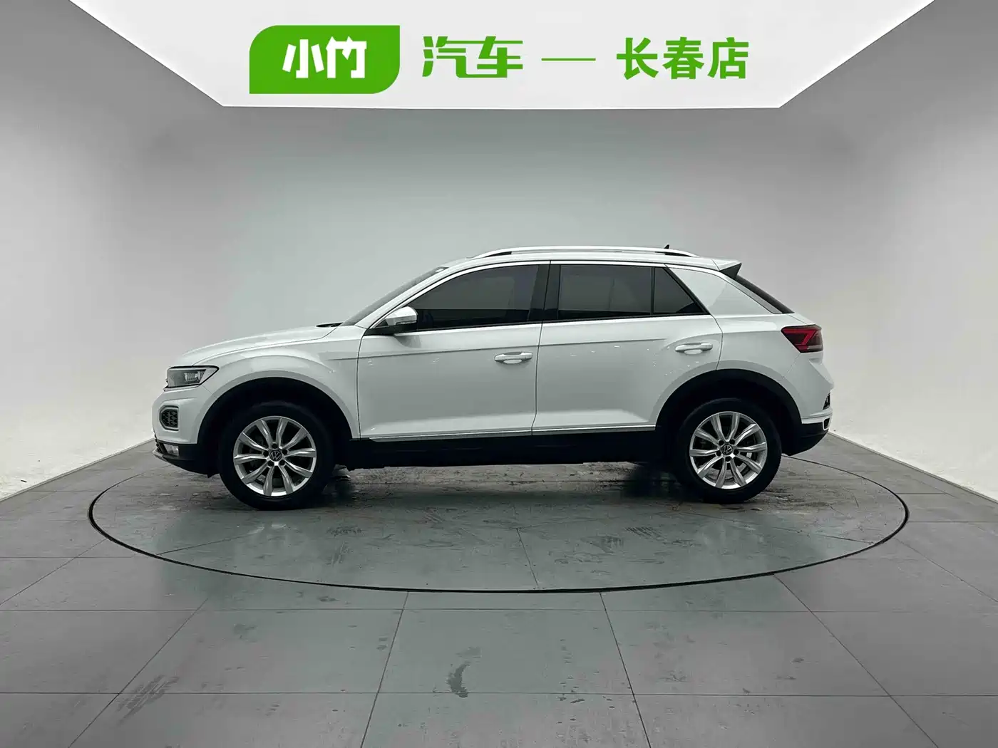 Volkswagen T-Roc, миниатюра 3