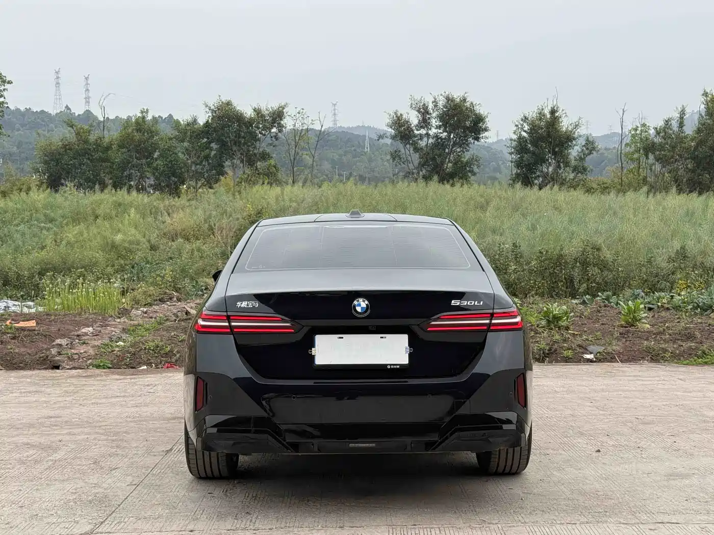 BMW 5 Series 2025 530Li Leading M Sport Package фото 22