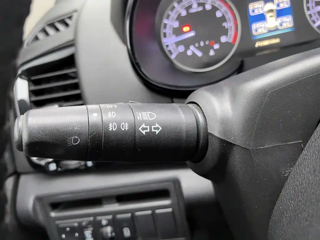 Dongfeng Fengdu MX5 2017 2016 2.0L Automatic Flagship Edition