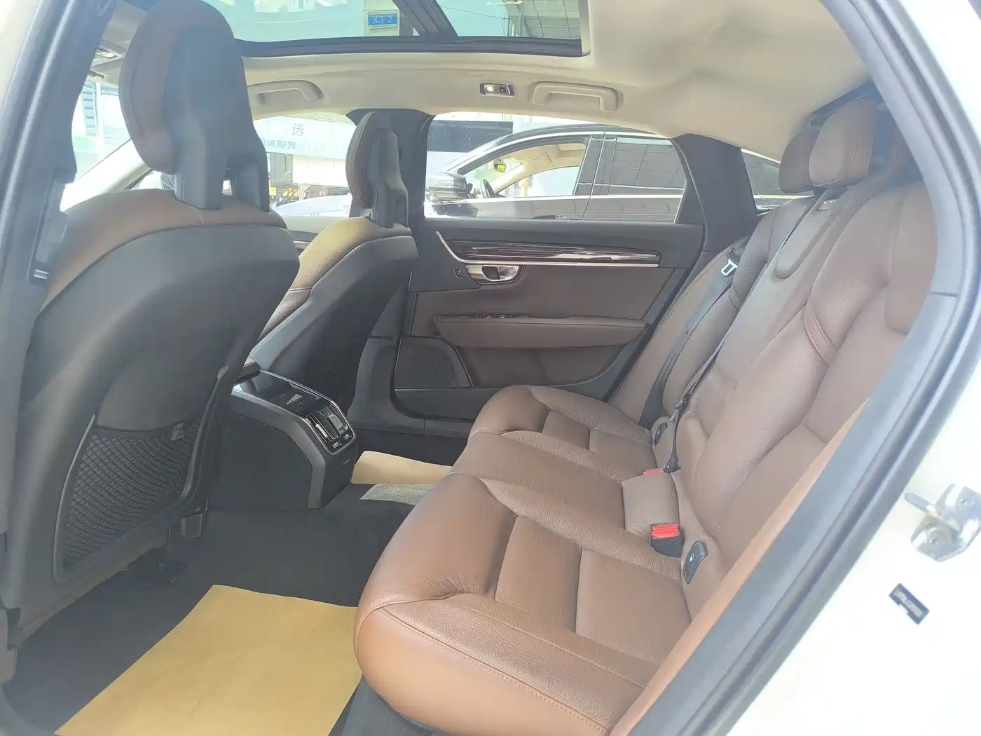 Фото 5 - Volvo S90