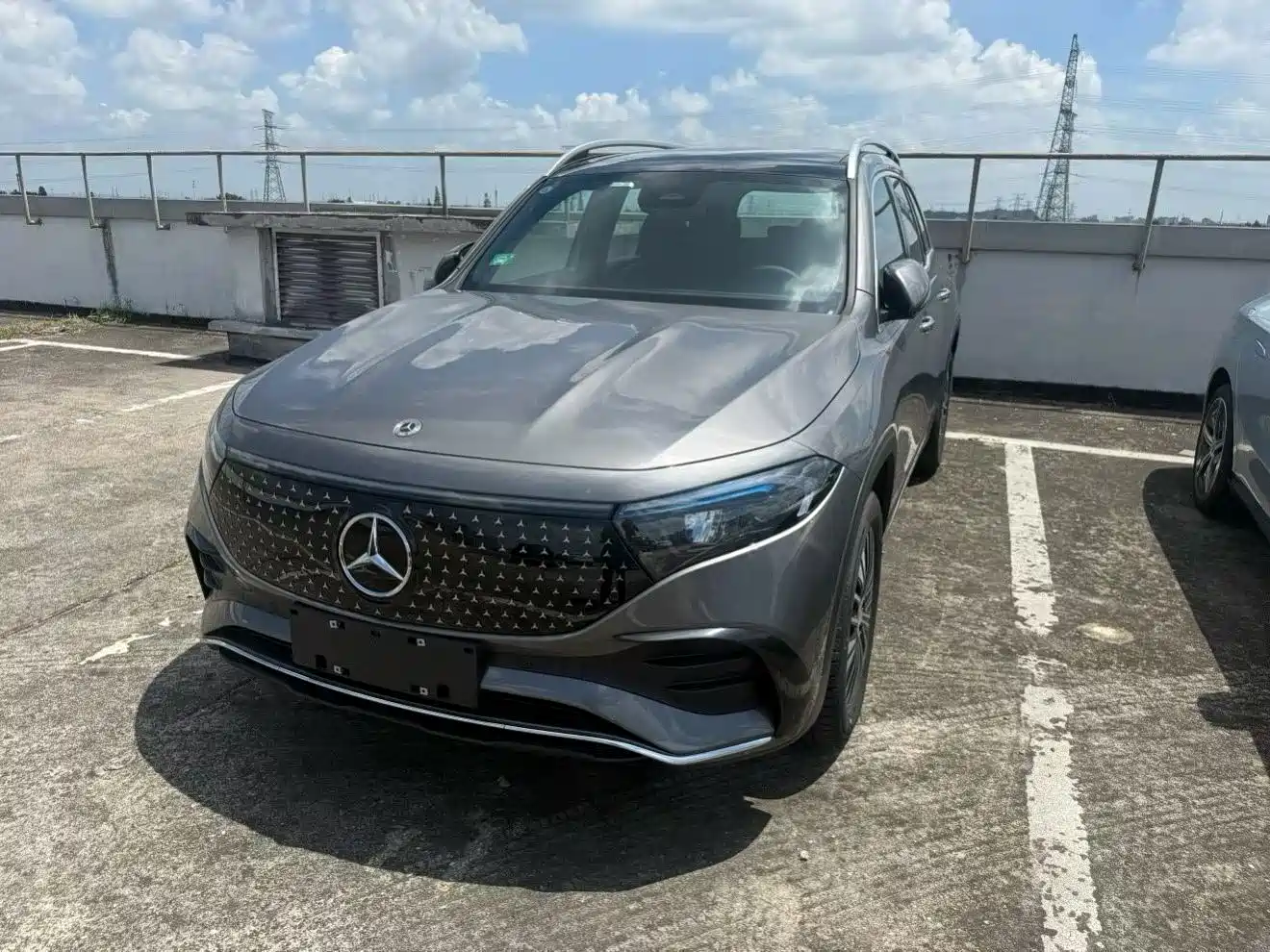 Mercedes-Benz EQB 2026 2025 EQB 260