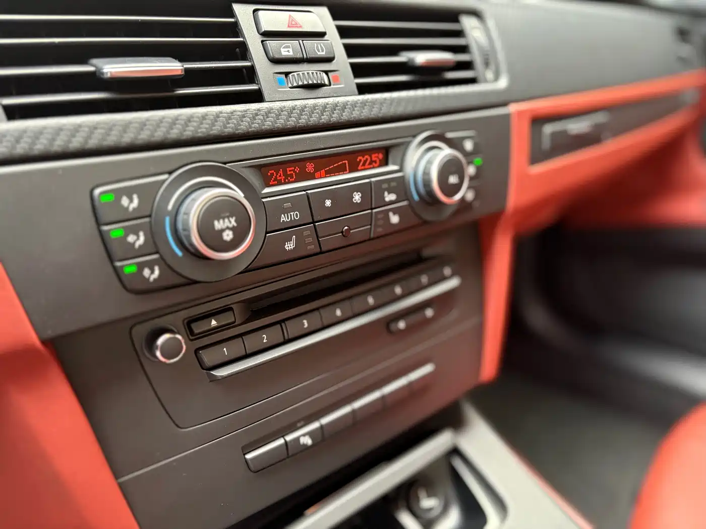 BMW M3 2011 M3 Coupe Carbon Fiber Roof Edition фото 17