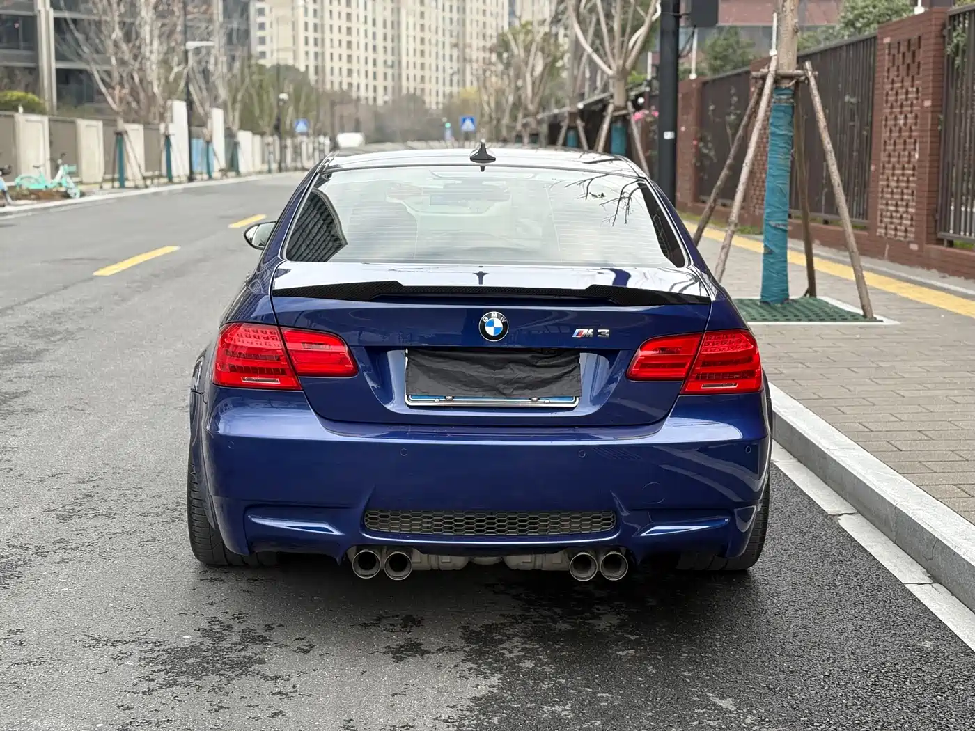 BMW M3 2011 M3 Coupe Carbon Fiber Roof Edition фото 4