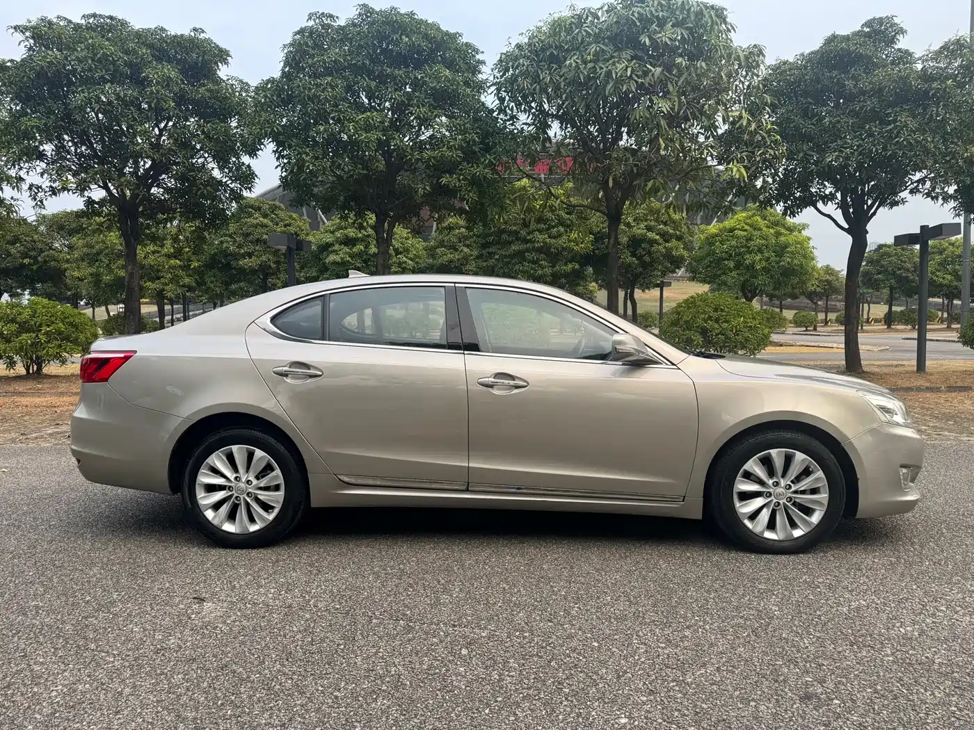 Changan Ruicheng 2016 2014 1.8T Auto Anniversary Edition China V