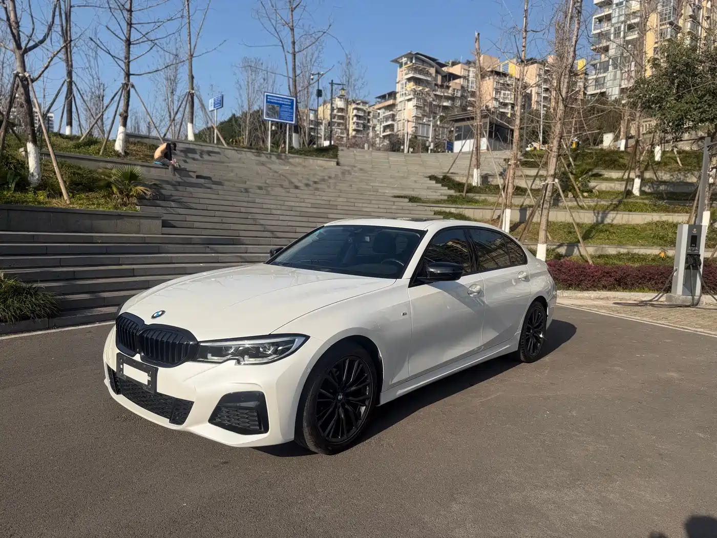 BMW 3 Series 2020 325Li M Sport Black Night Package фото 12