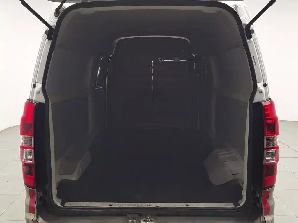 Фото 16 - Jinbei New Hiace X30L