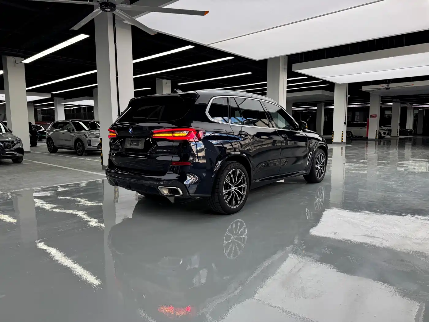 Фото 15 - BMW X5