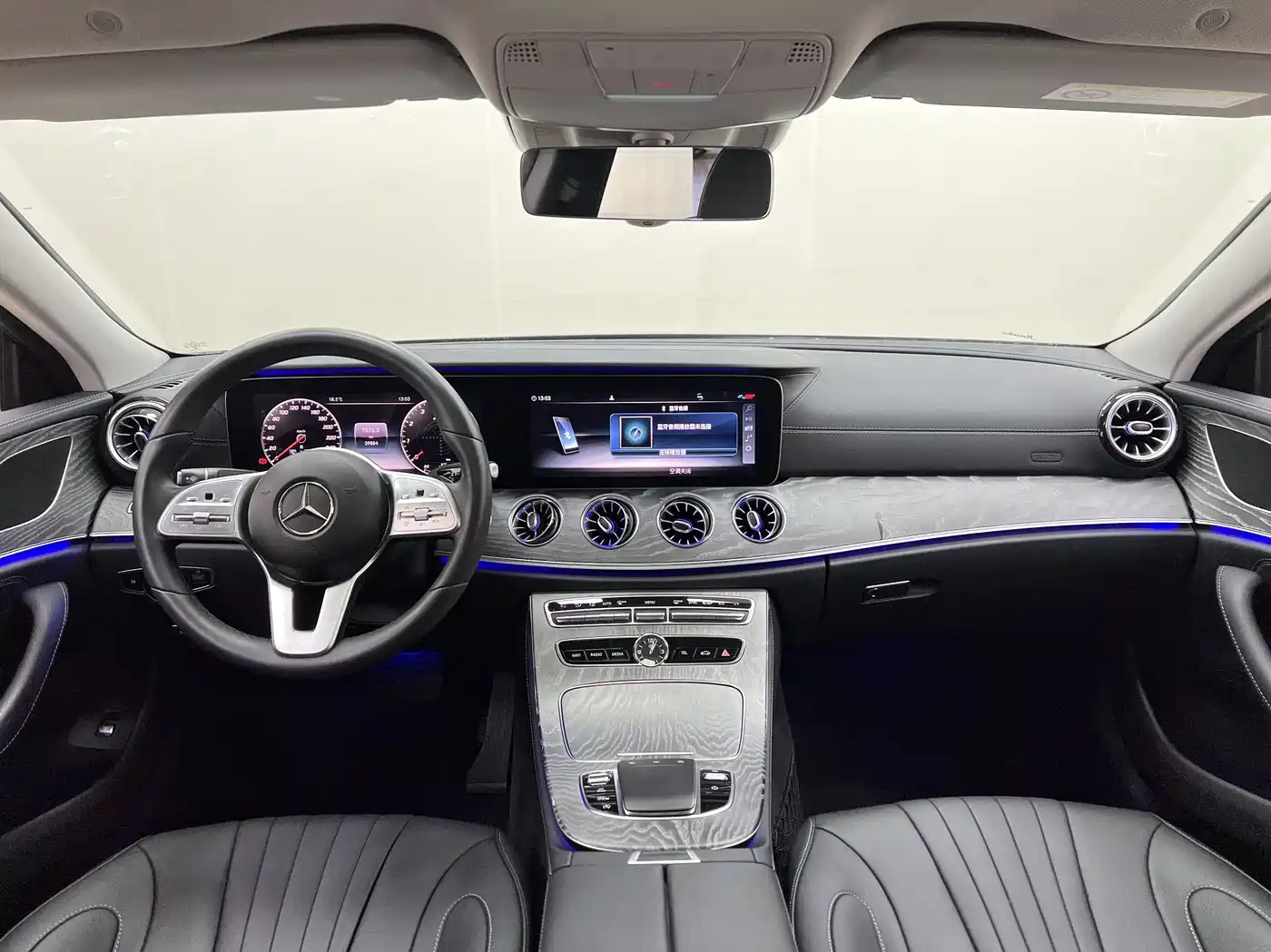 Mercedes-Benz CLS 2018 CLS 300 Dynamic фото 15