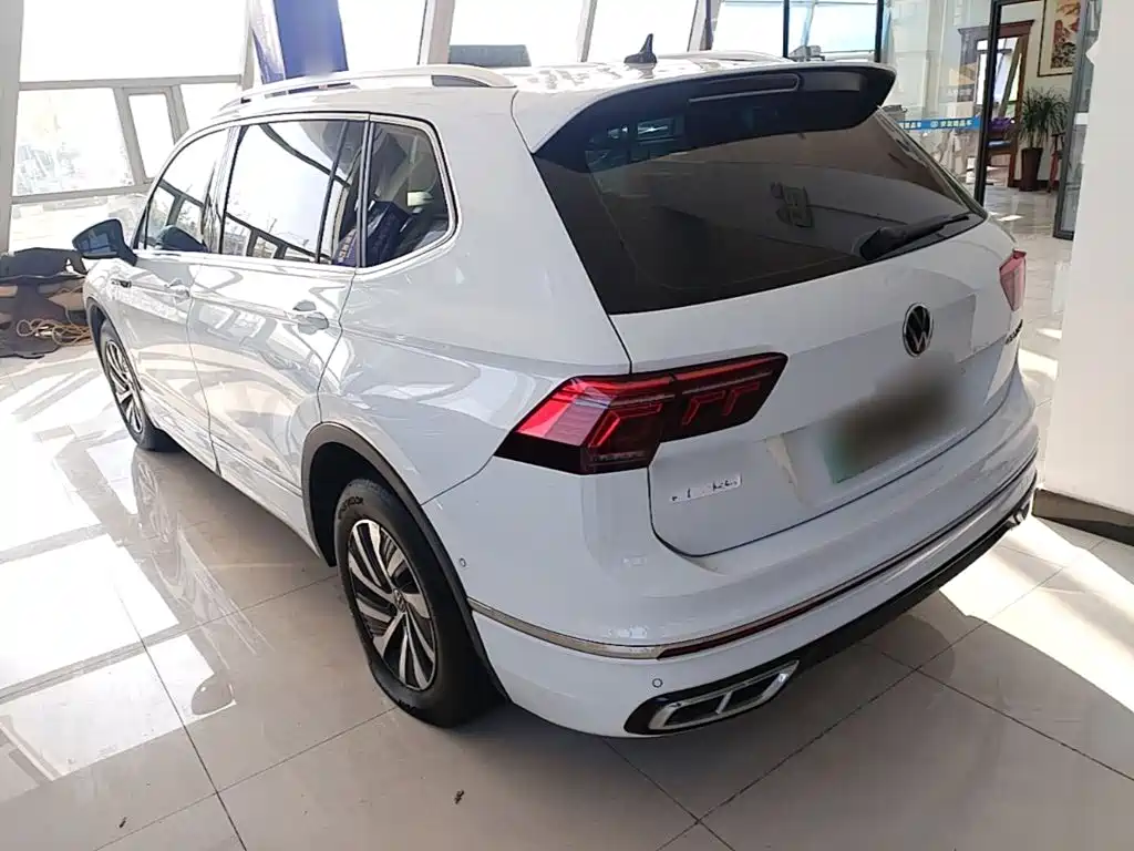 Фото 5 - Volkswagen Tiguan L PHEV