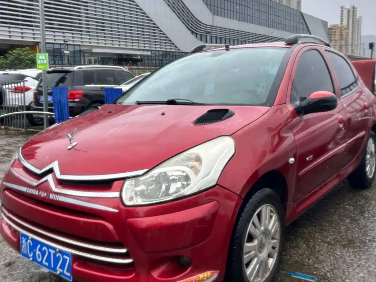 Фото 3 - Citroën C2