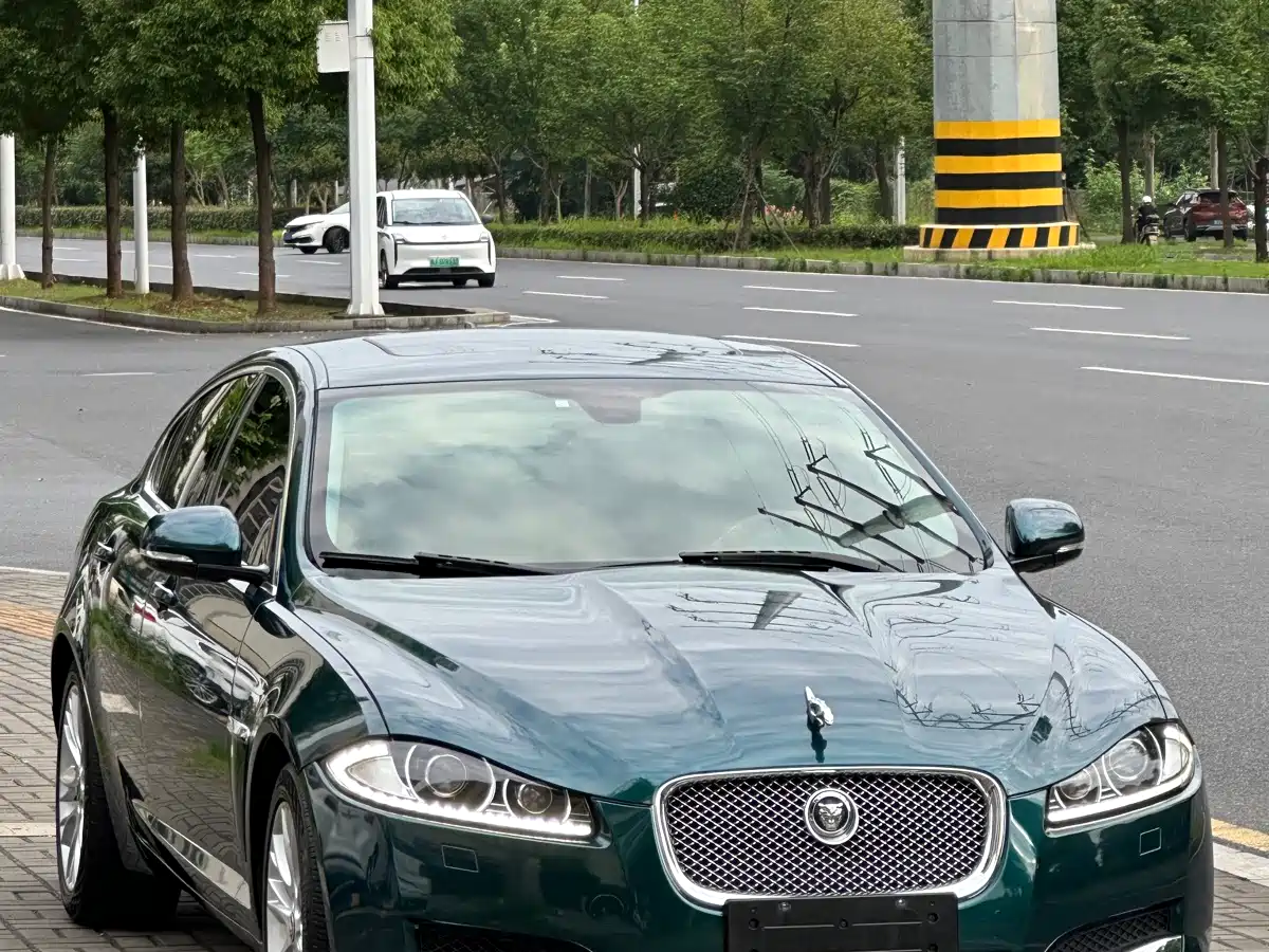 Jaguar XF 2013 2014 XF 2.0T Elegance Edition