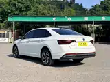 Фото 6 - Volkswagen Sagitar