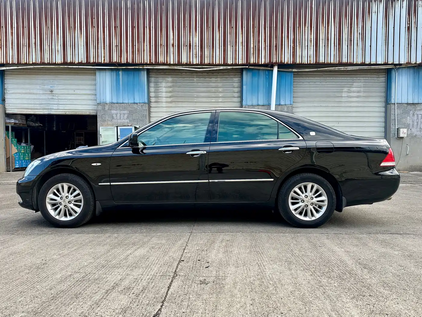 Toyota Crown 2007 2.5L Royal Special Edition фото 4