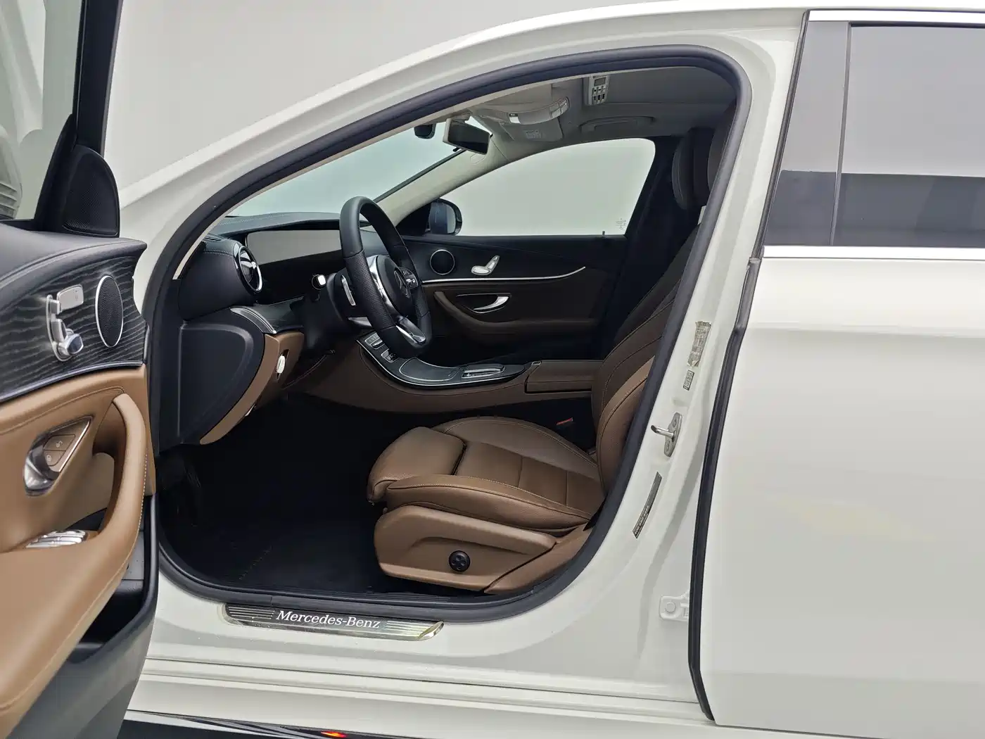 Mercedes-Benz E-Class 2019 E 260 L Sport фото 10