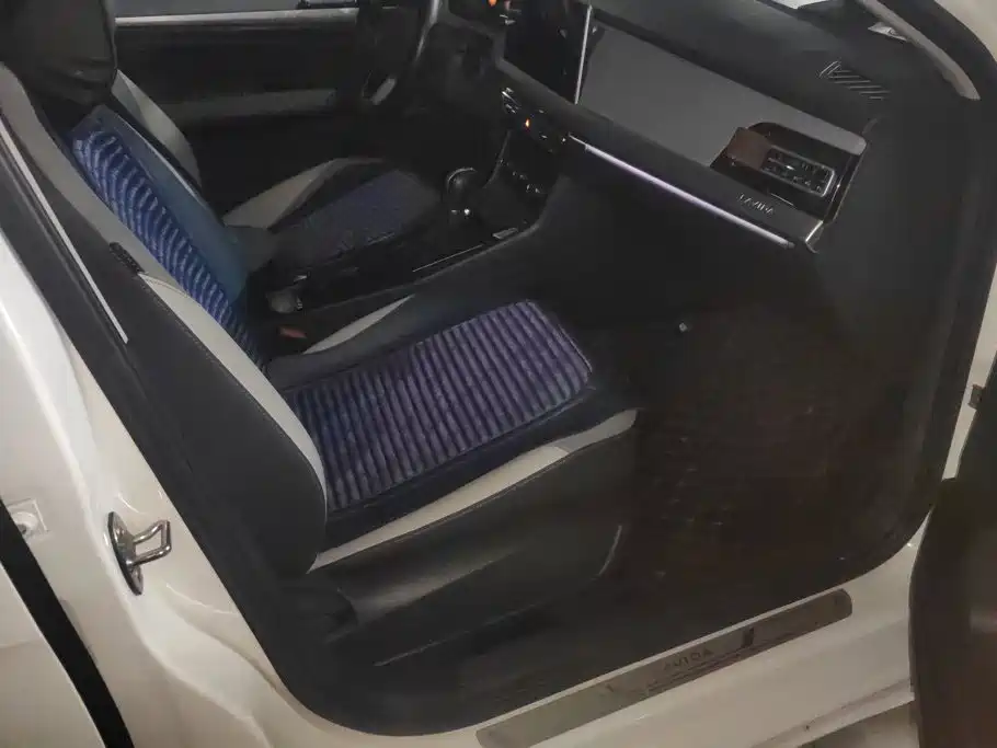 Фото 8 - Volkswagen Lavida