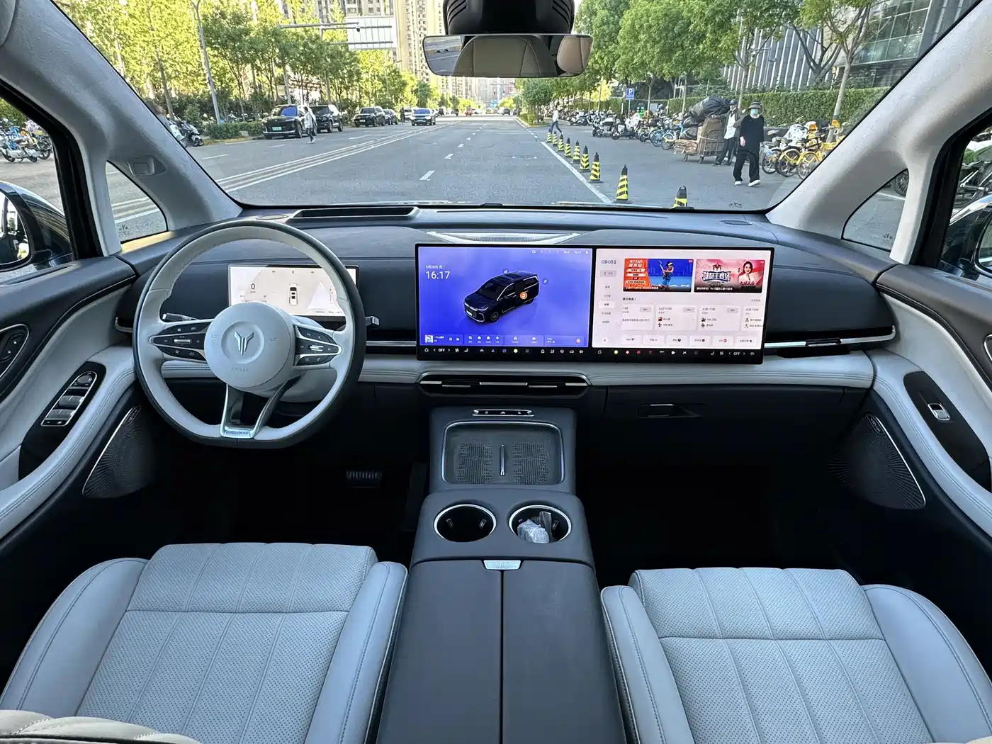 Voyah Auto Voyah Dreamer 2025 PHEV AWD Flagship Kunpeng Edition фото 10
