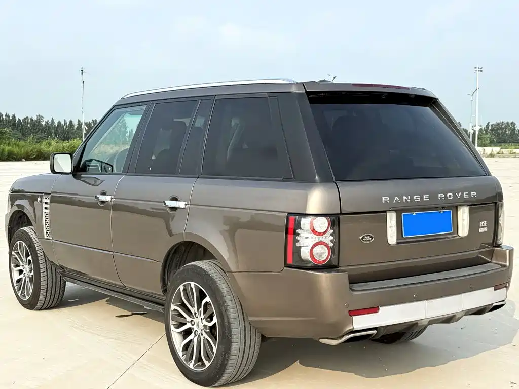 صورة 10 - Land Rover Range Rover