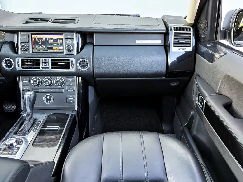 صورة 19 - Land Rover Range Rover