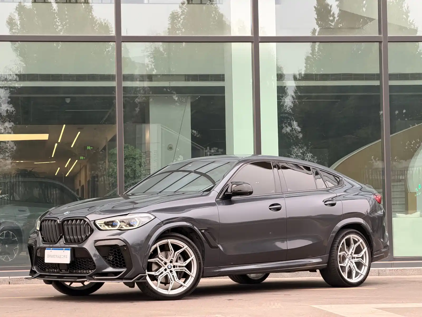 Photo 1 - BMW X6