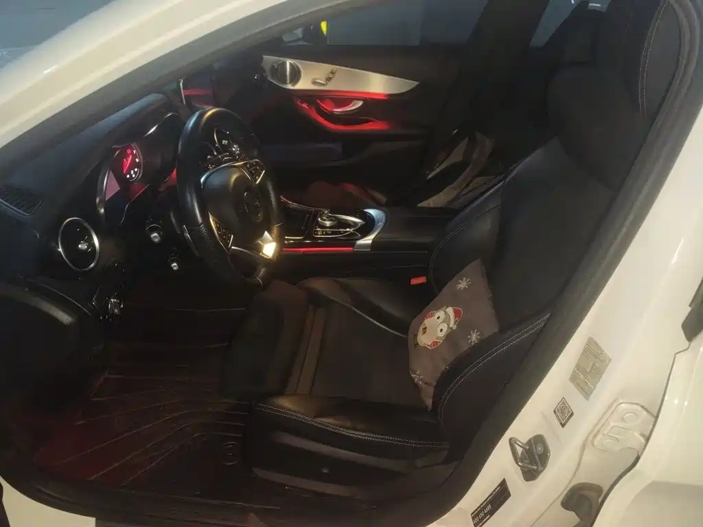 Фото 11 - Mercedes-Benz C-Class
