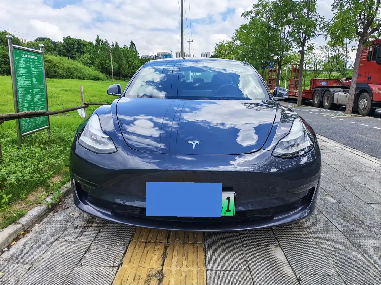 Photo 2 - Tesla Model 3 (Import)