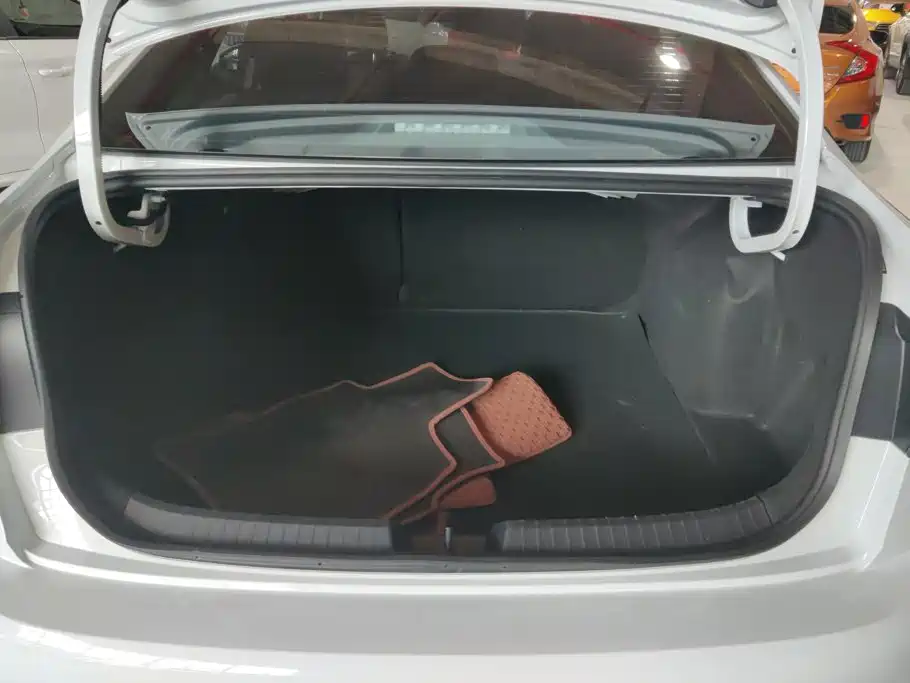 Volkswagen Sagitar, миниатюра 4