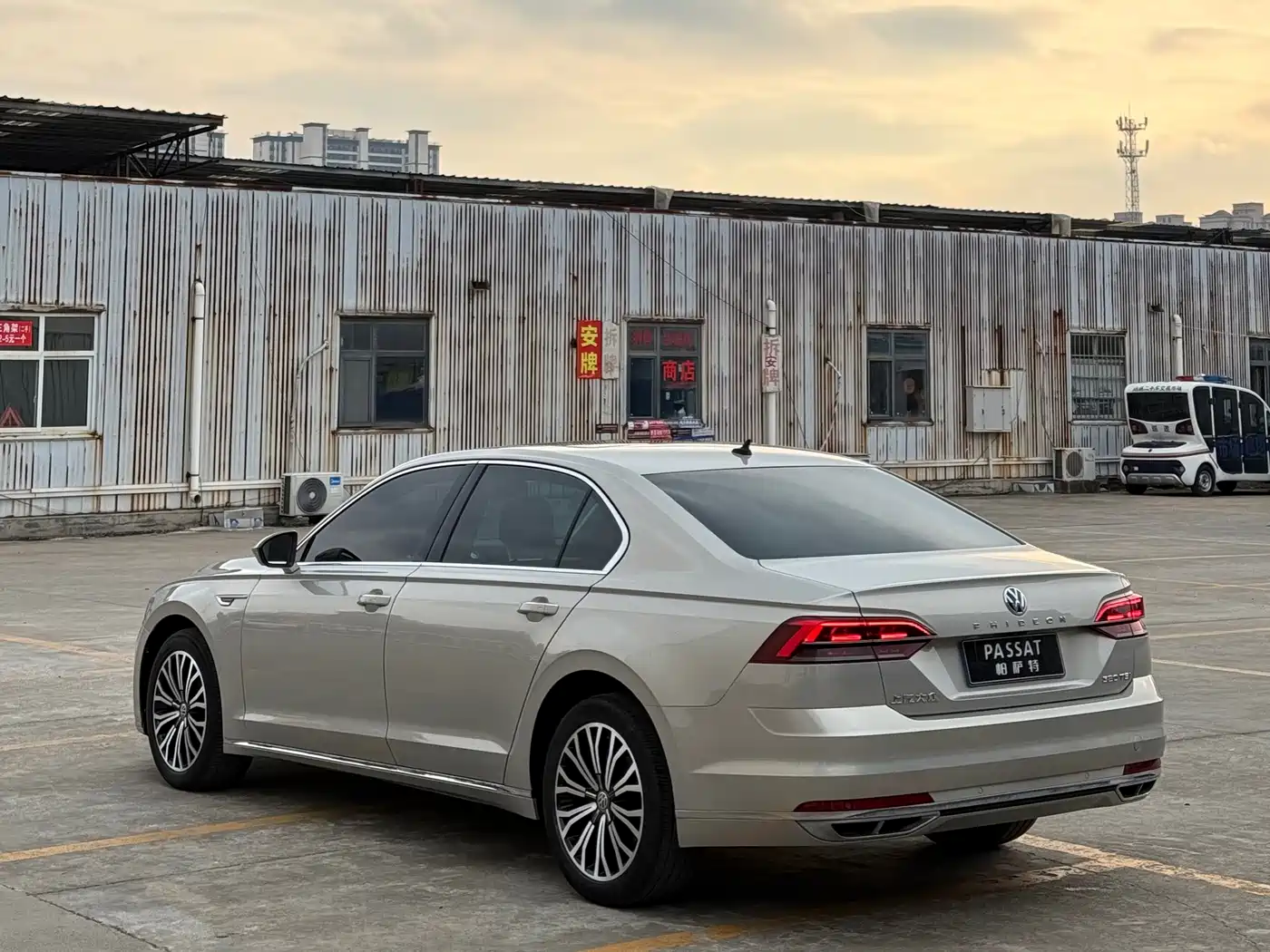 Фото 4 - Volkswagen Phideon