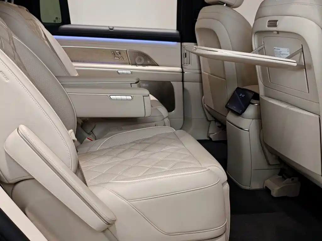 NIO ES8 2025 2025 Model 6-Seat Executive Luxury Edition