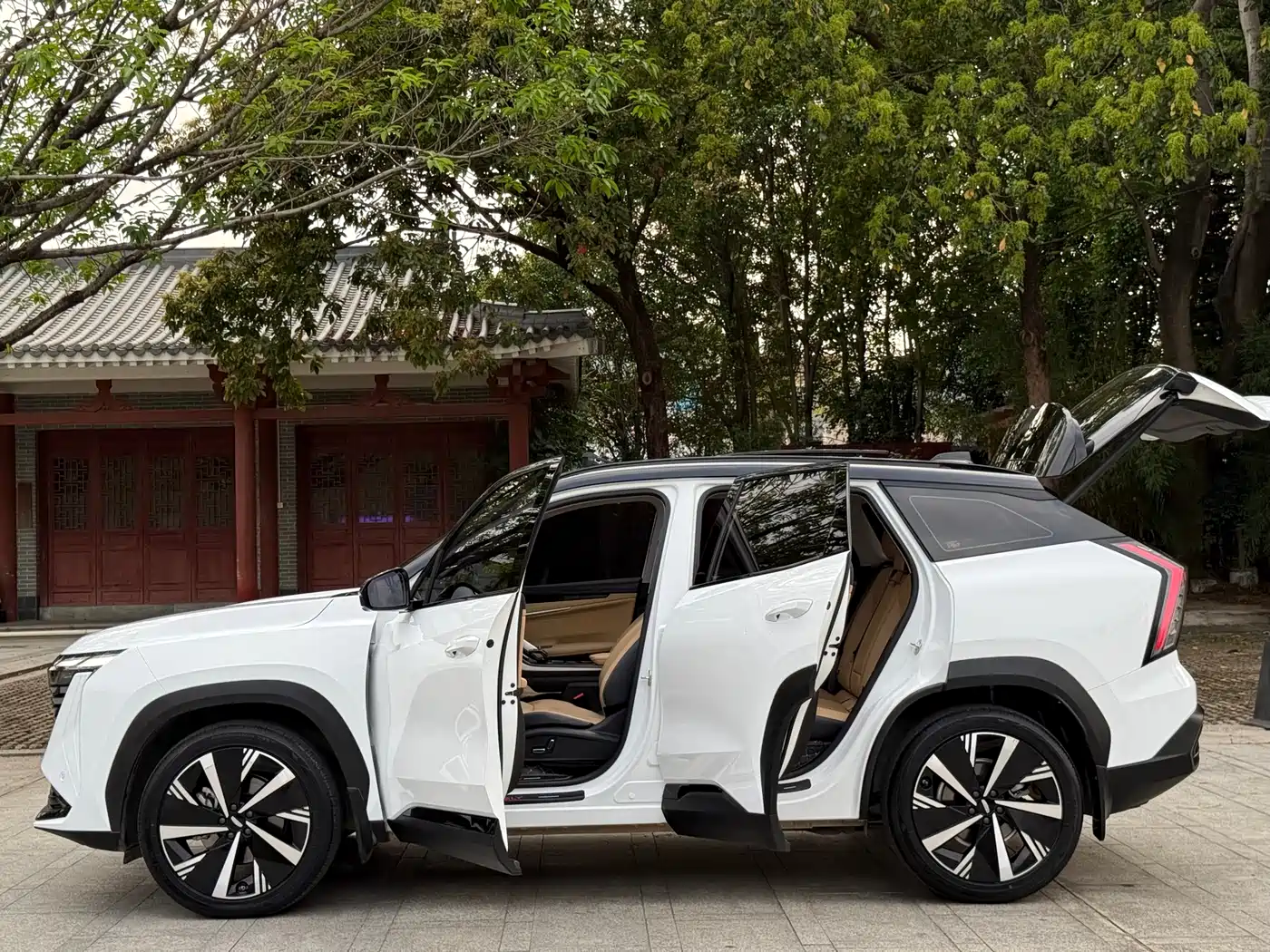 GEELY AUTOMOBILE BOYUE L