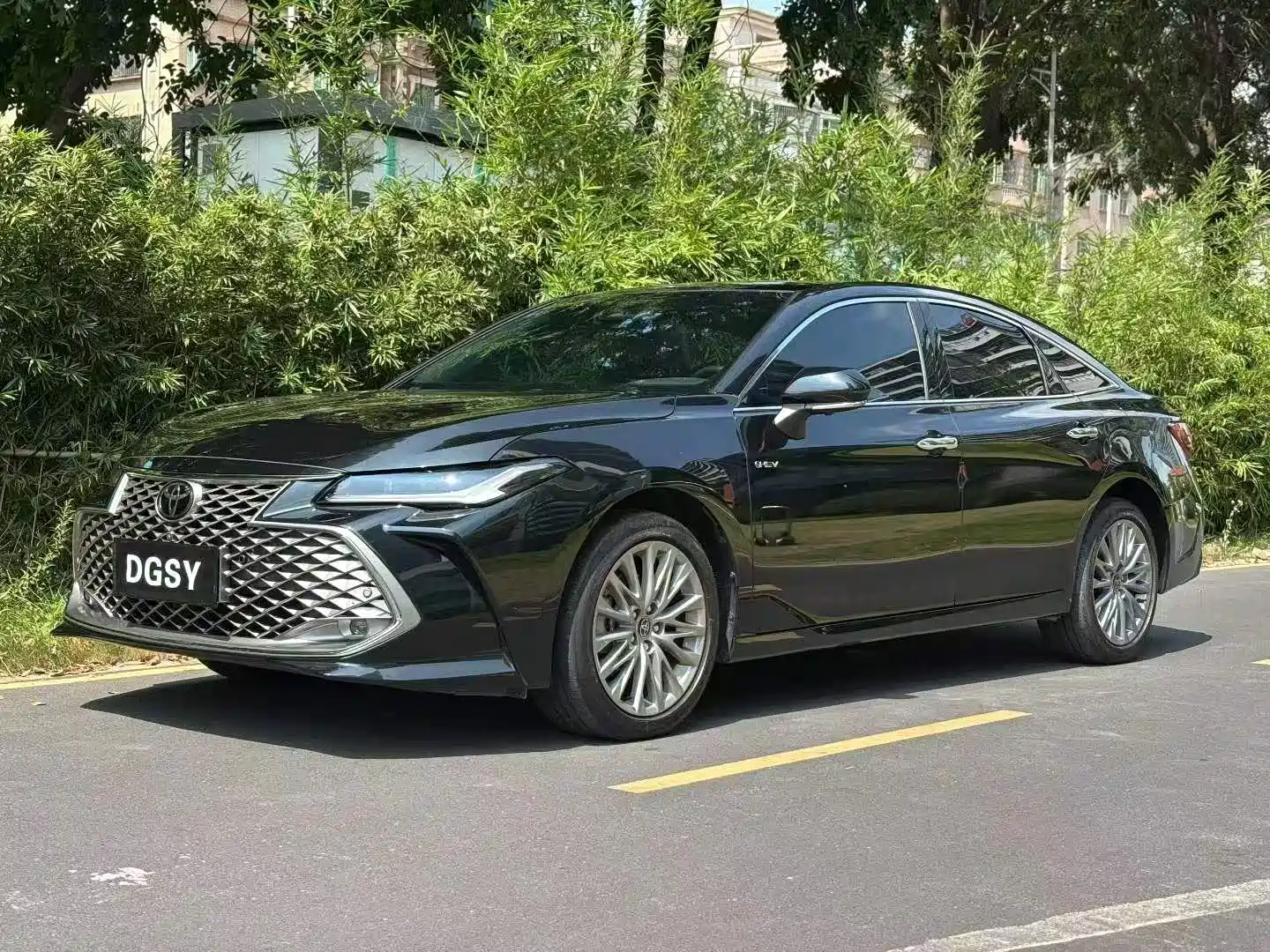 Фото 1 - Toyota Avalon