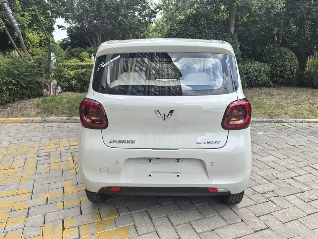 Wuling Motors Hongguang MINIEV 2026 2025 4-Door Advanced