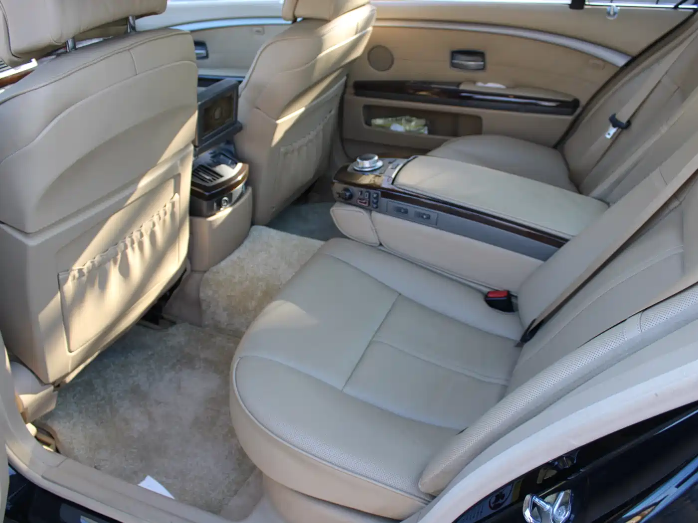 BMW 7 Series 2005 Model 750Li фото 10