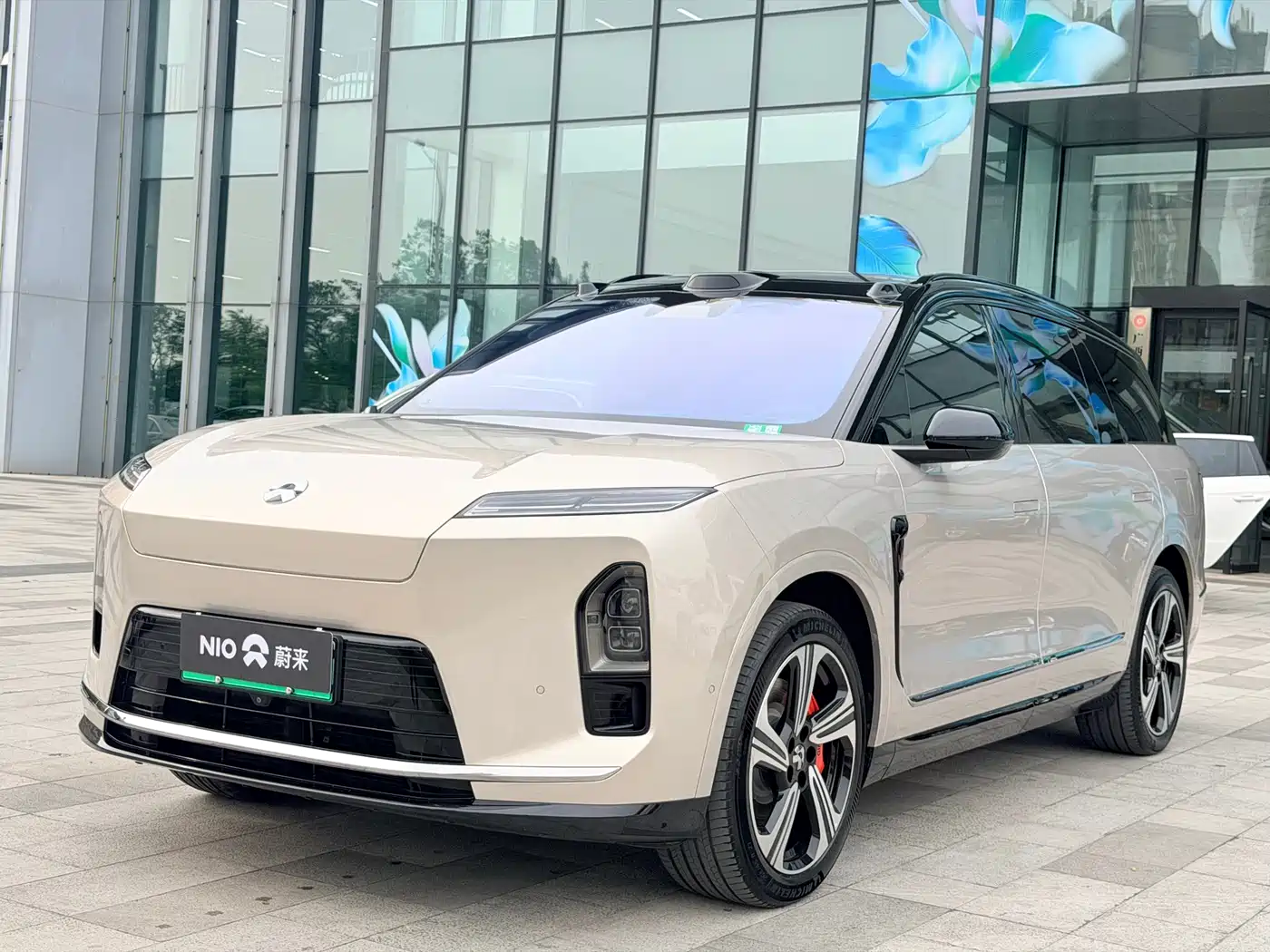 NIO ES8 2025 Base Model 7-Seater