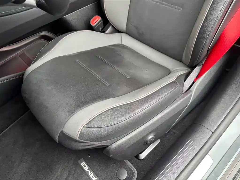 MERCEDES-BENZ EQE AMG