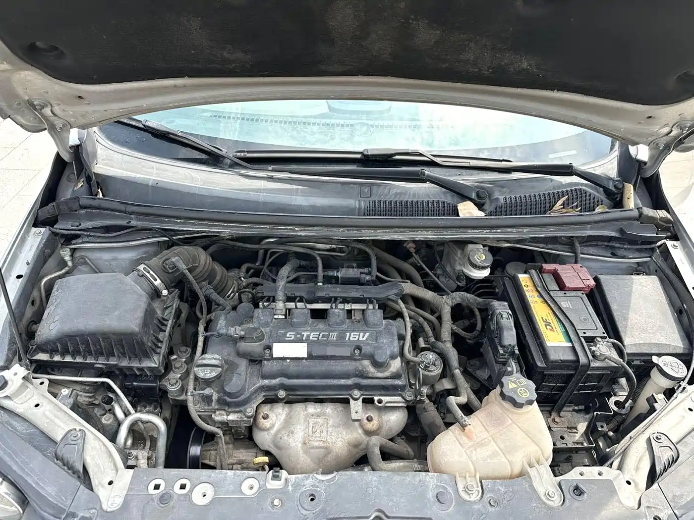 Chevrolet Aveo 2011 Sedan 1.4L AT SE фото 7