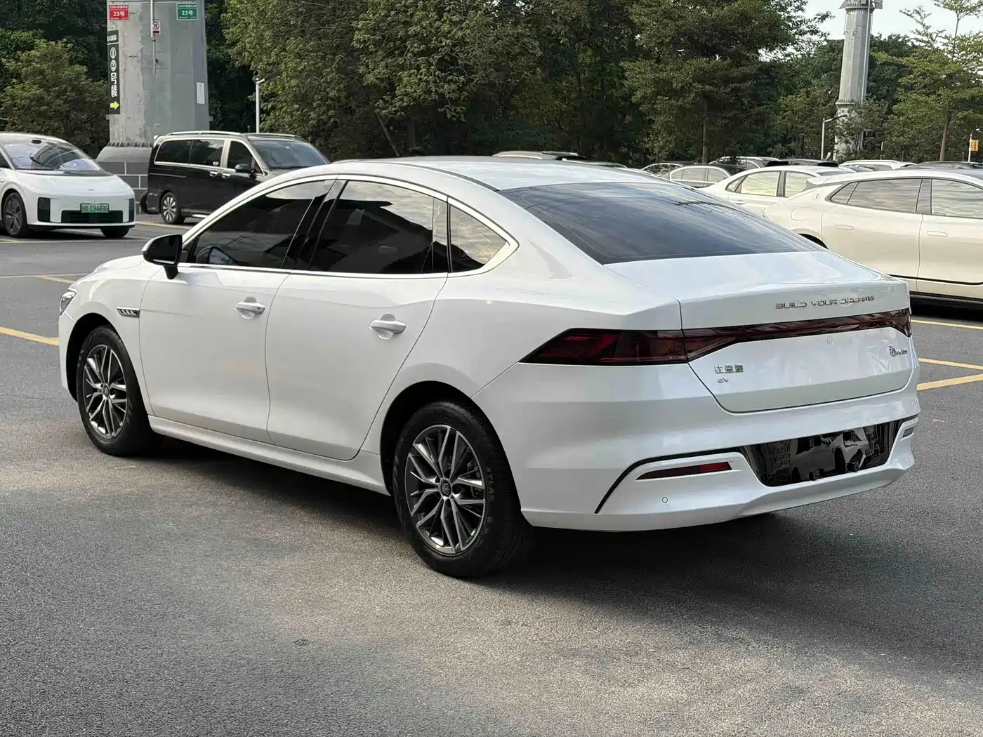 BYD Qin PLUS 2021 2021 EV 400KM Luxury Model