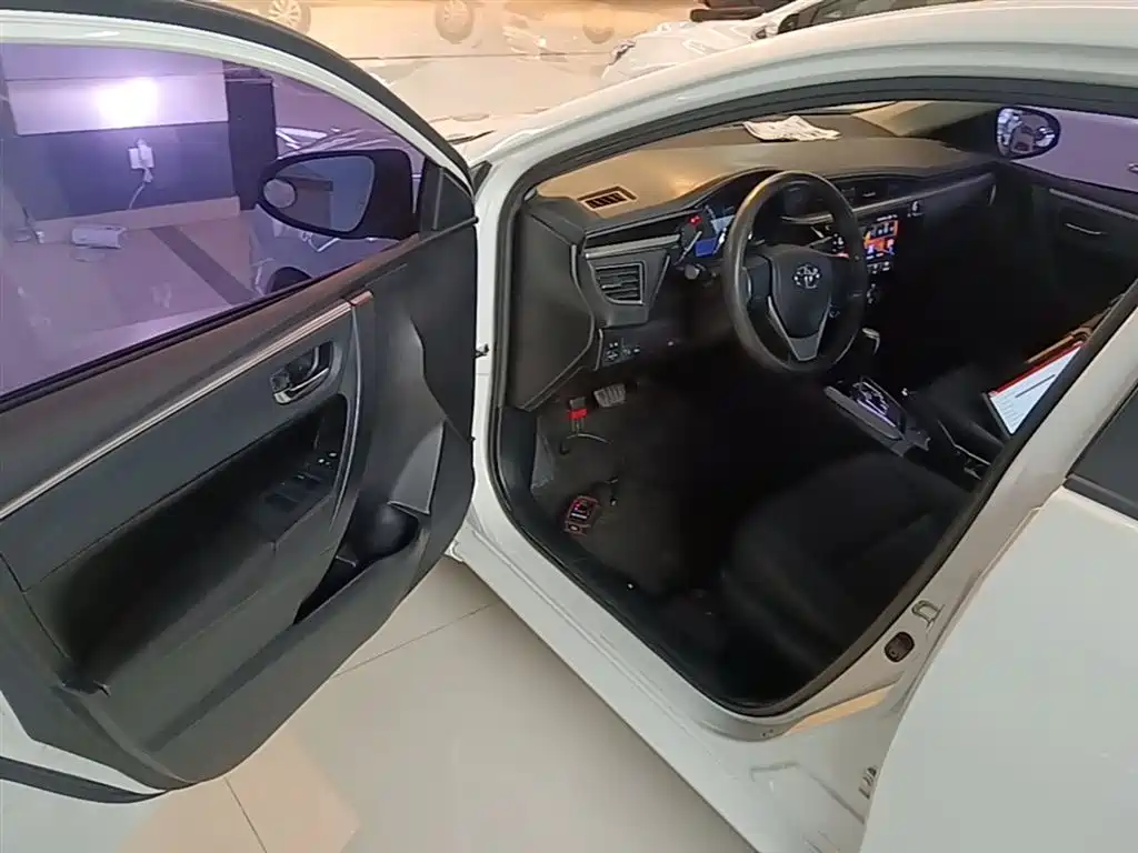 Toyota Levin 2014 1.6G CVT Elite Edition фото 16