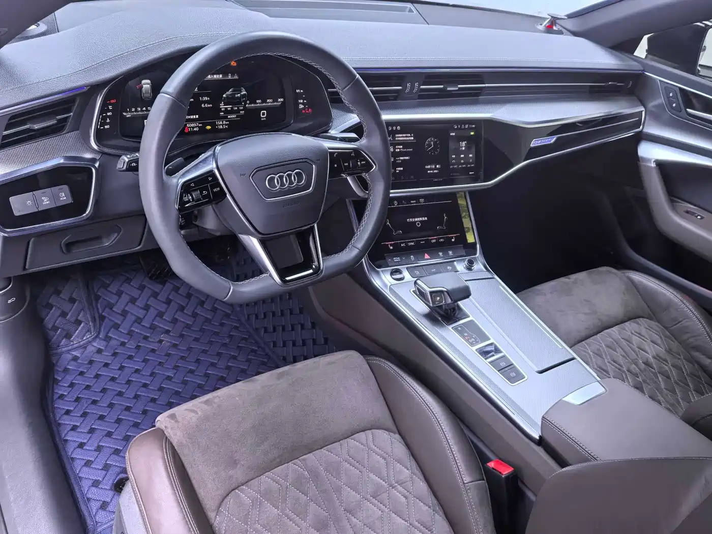 Фото 5 - Audi A7L