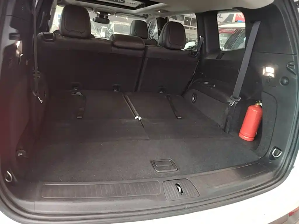 Photo 19 - Jeep Grand Commander