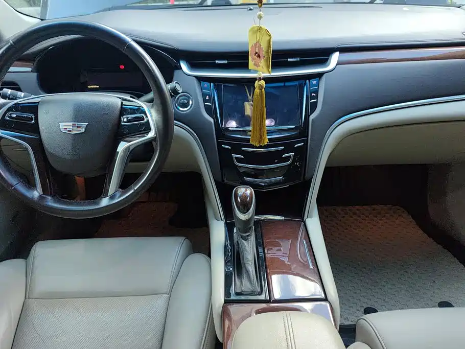 Фото 13 - Cadillac XTS