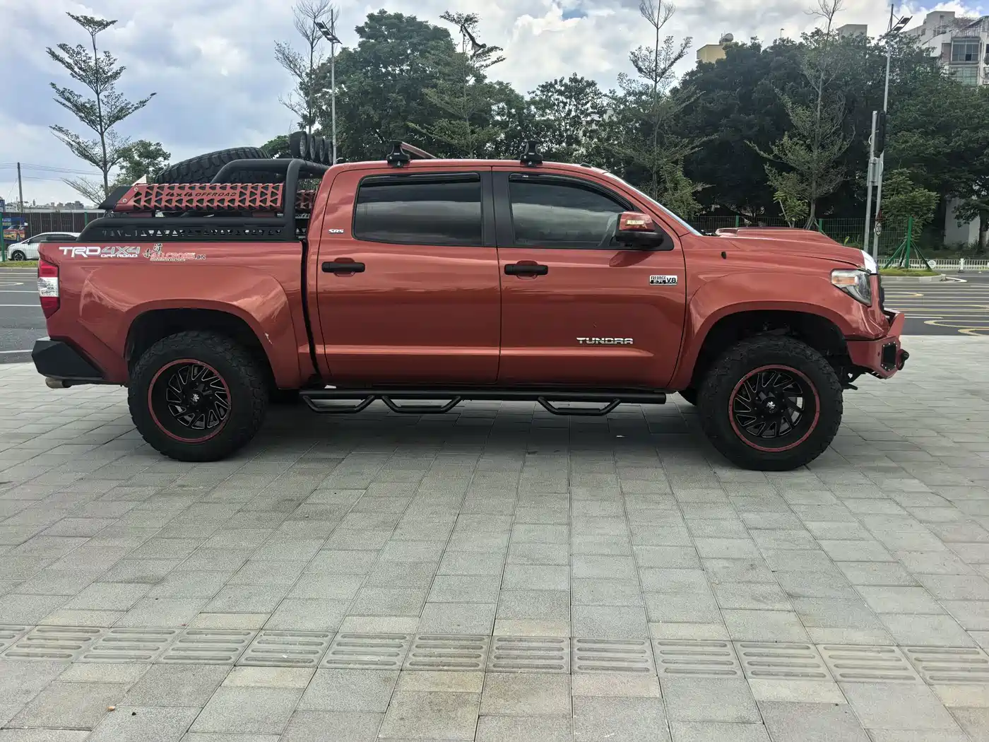 Toyota Tundra 2019 2018 TRD Sport