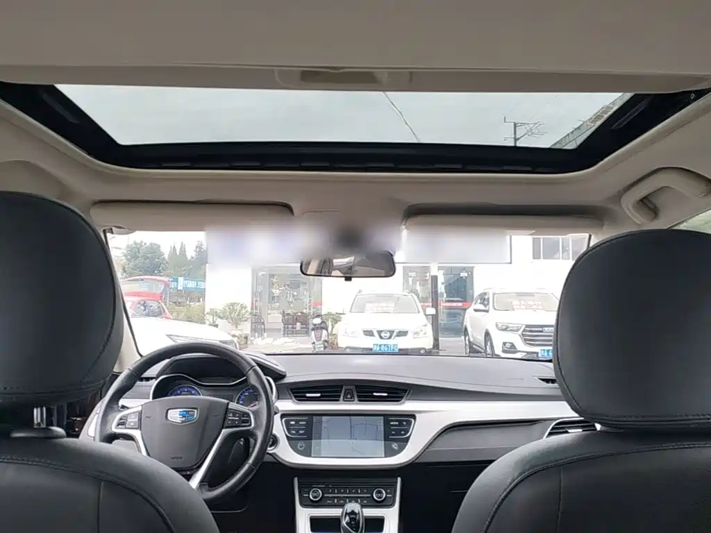 Фото 18 - Geely Vision