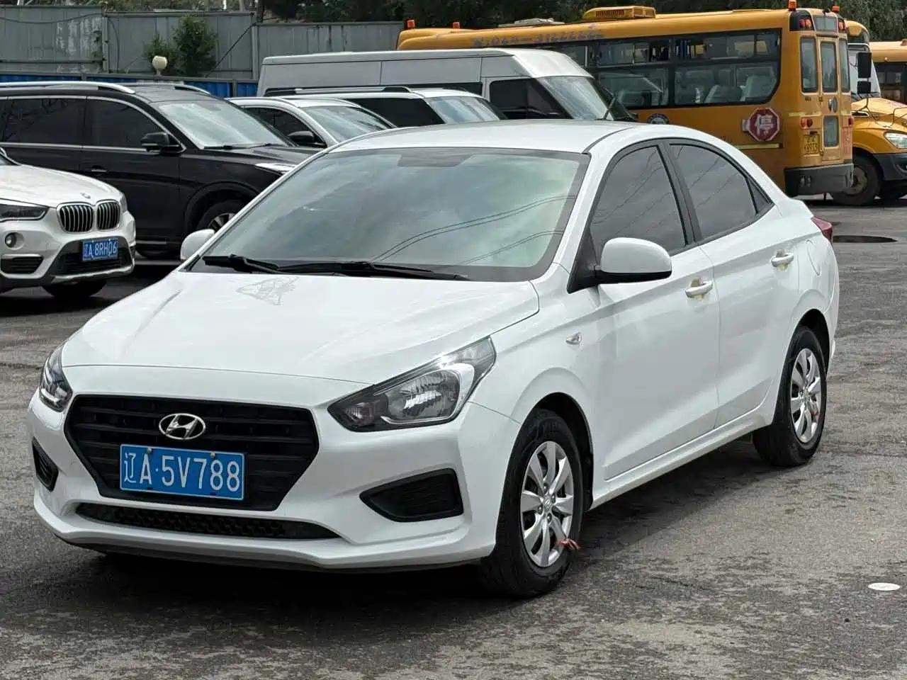 Hyundai Verna 2021 2020 1.4L Manual GLS Colorful Connected Edition