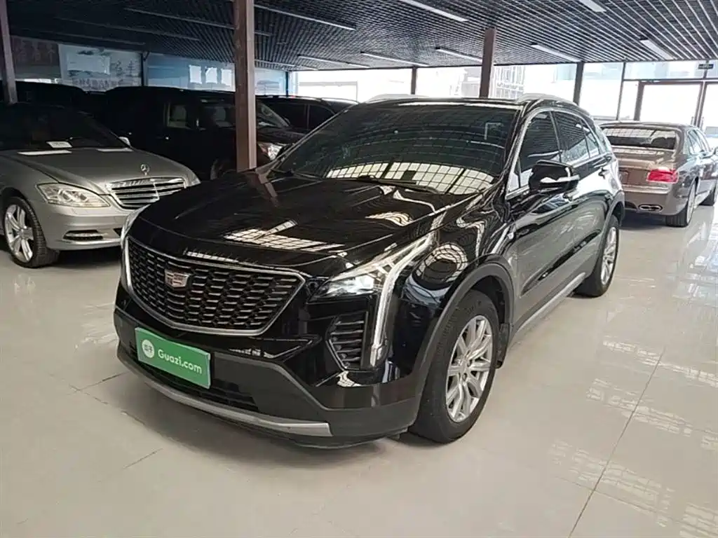 Cadillac XT4 2021 28T FWD Premium Edition