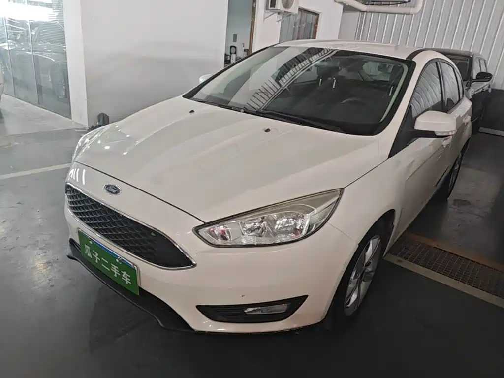 Фото 2 - Ford Focus
